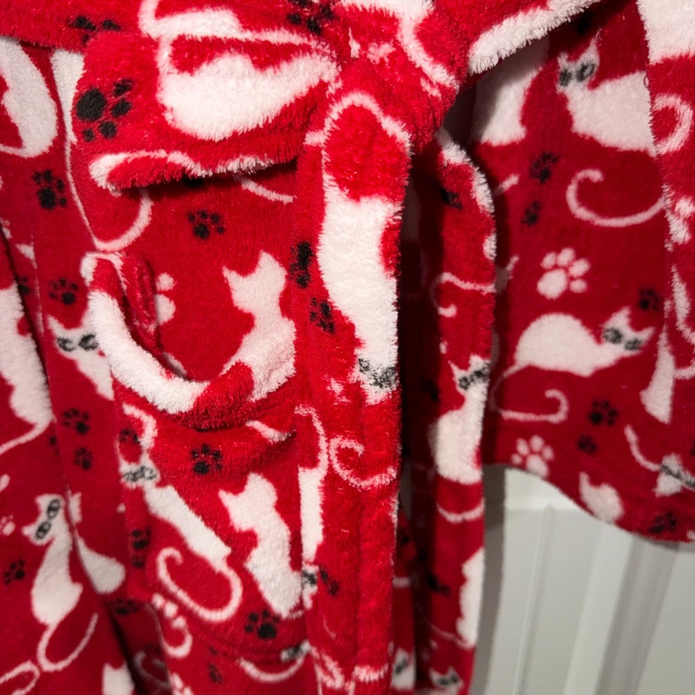 Red Cat Print Robe - Picture 5 of 11